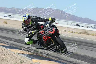 media/Oct-30-2025-Racers Edge (Thu) [[dabbdaf680]]/3-B Group/Session 3 (Turn 15 Inside)/